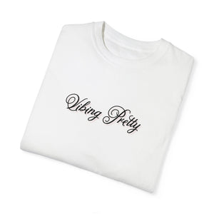 (Black) “Vibing Pretty” Comfort T-shirt